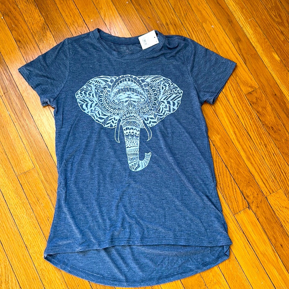 Elephant tshirt-Zoe+ Liv